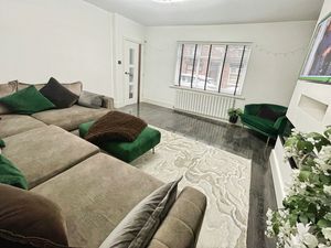 Lounge- click for photo gallery